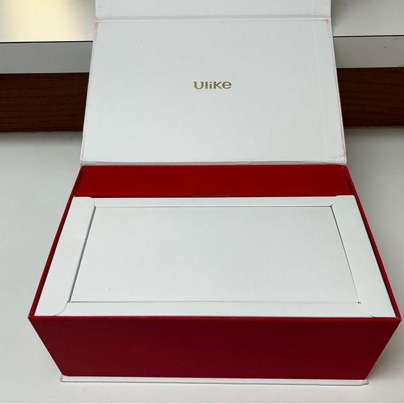 Ulike Air10 IPL hair removal device - Picture 1 of 6